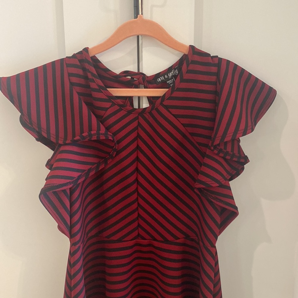 Ava & Yelly Dress - black and maroon dress with ruffle sleeve detail - size 10 - Picture 2 of 6